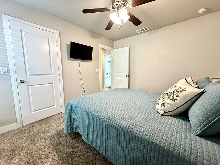 3108 Urbana Ave — Photo 15