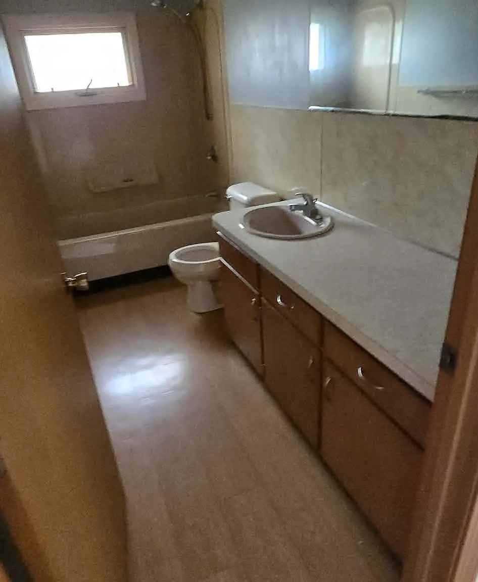 4 bed, 1700 sqft, $4,100 — Photo 1