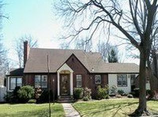 860 Paterson Ave, Maywood, NJ 07607