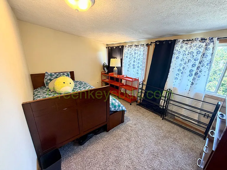 1021 N Jessup St — Photo 20
