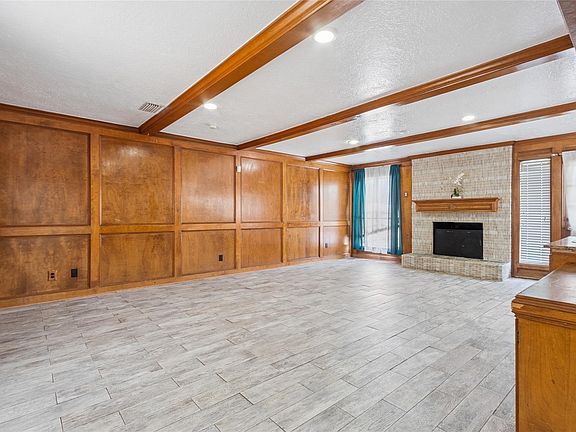 3rd image of 15623 Ensenada Drive