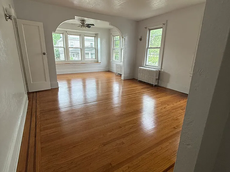 255 W Englewood Ave #2 — Photo 5