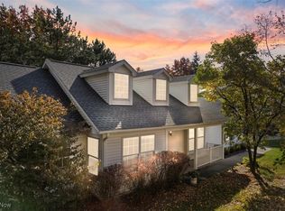 6804 Hidden Lake Trl #6804, Brecksville, OH 44141