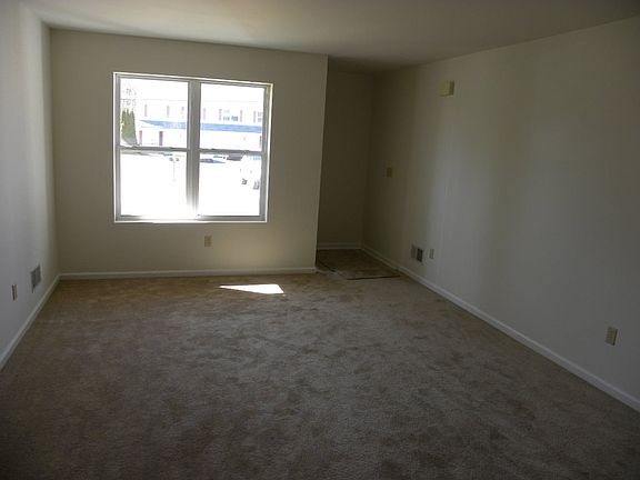 5th image of 1602 Hayner Heights Dr