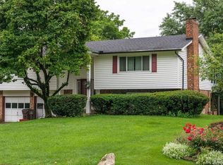 3013 Village Green Dr, Dayton, OH 45432