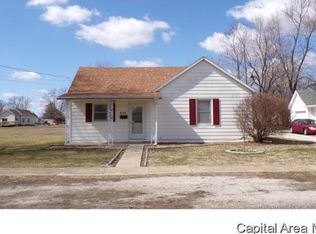 939 N Noble St, Virden, IL 62690