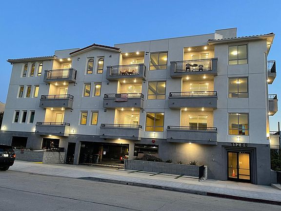 2nd image of 11280 Peach Grove St #303