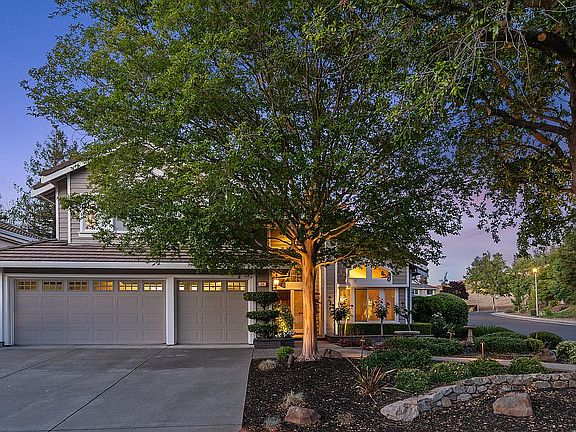 4th image of 86 Hillview Dr