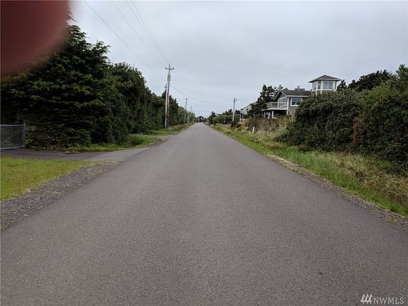 5th image of 540 Sand Dune Ave SW