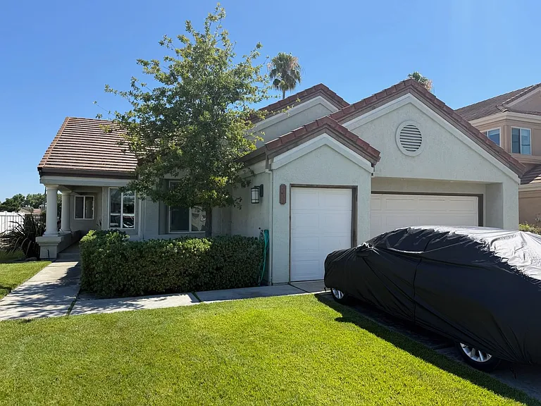 5331 Emerald Ct — Photo 1