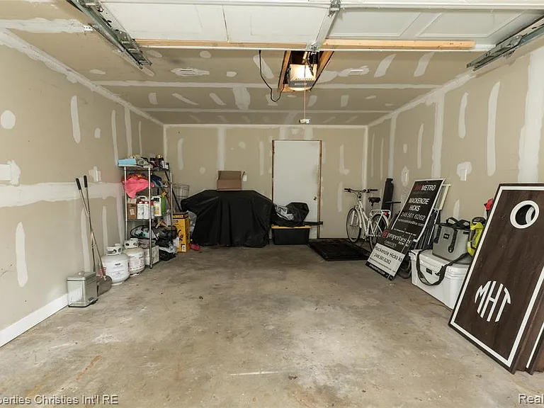 508 Marlin Ave — Photo 46