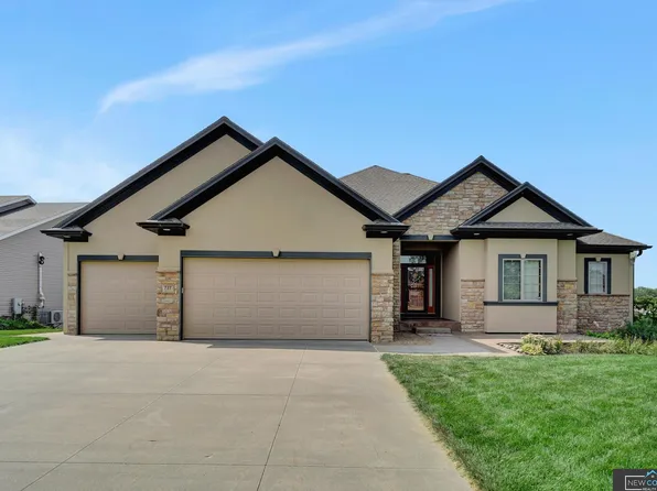727 Linden Dr, Palmyra, NE 68418
