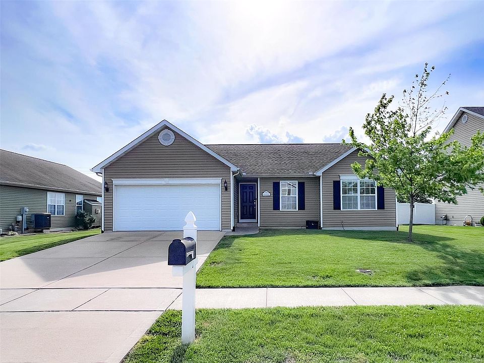 1st image of 791 Moorland Cir
