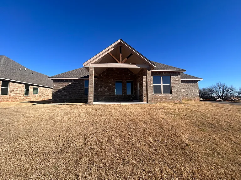 810 Manzano Dr — Photo 6