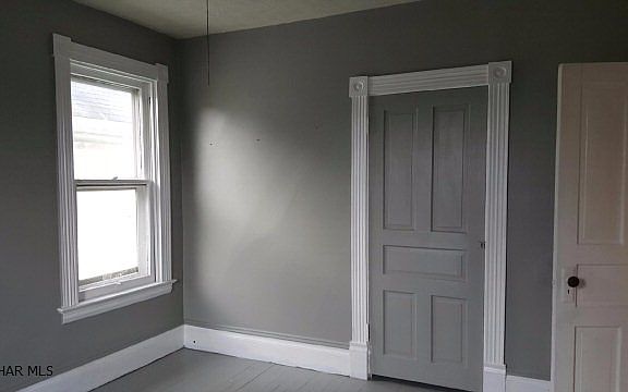 3rd image of 118 Jones St