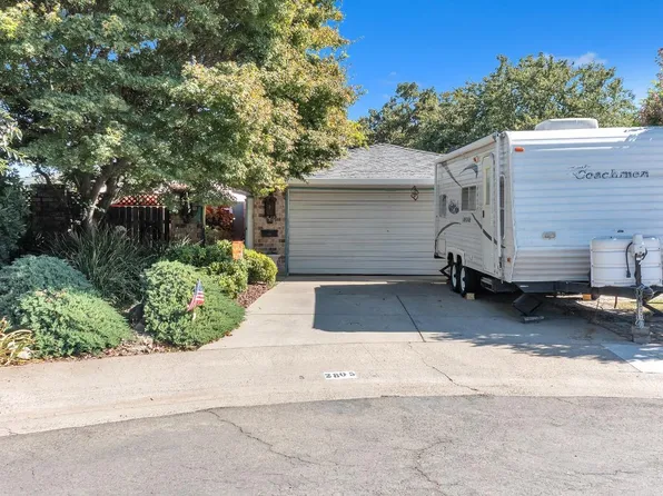 2805 Honeysuckle Way, Sacramento, CA 95826