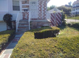 8790 193rd St, Hollis, NY 11423