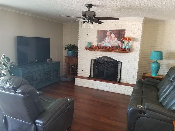 4th image of 2002 Ramona Dr