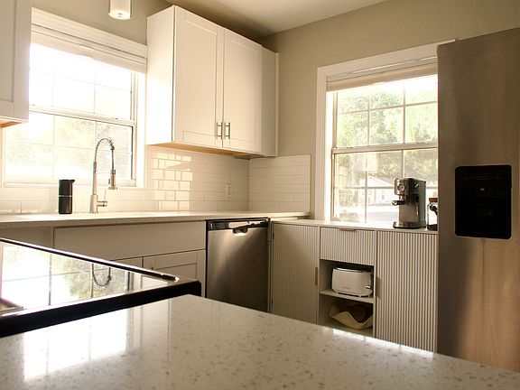 5th image of 2649 22nd Ave S