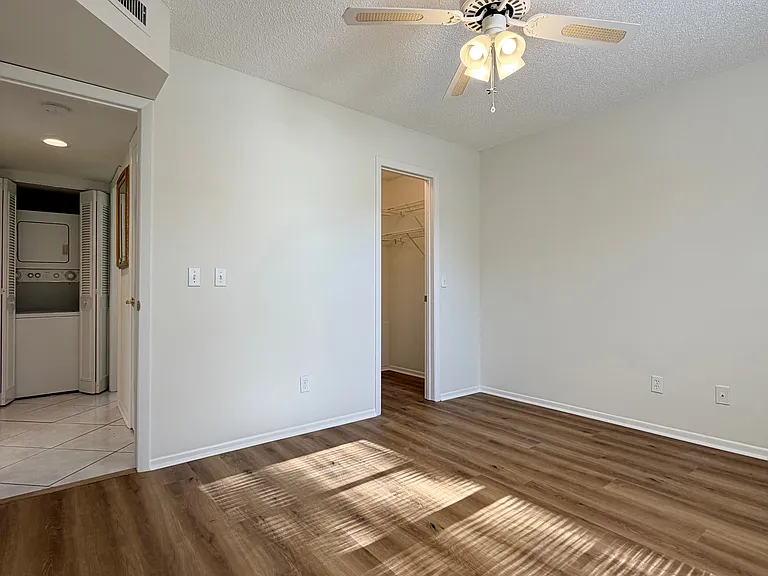 Guest Bedroom w/ walk-in closet