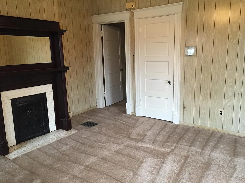 4916 Forest Ave #1