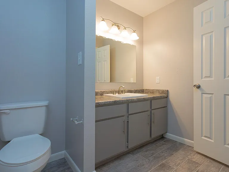 4135 Van Buren Ave — Photo 3