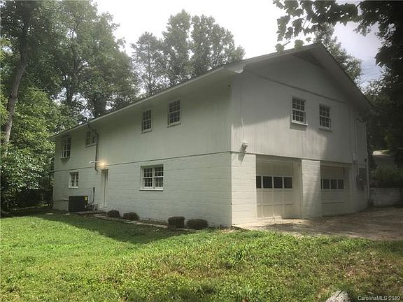 2nd image of 3620 W Franklin Blvd