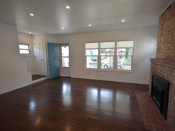 5th image of 1412 22nd Ave