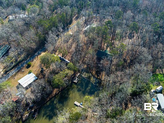 4th image of 17 Pine Ct