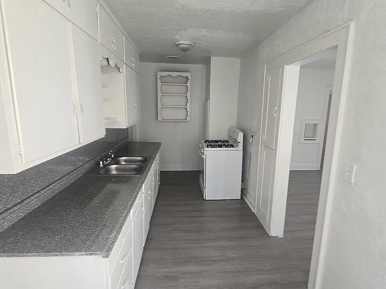 2200 N Kelham Ave — Photo 7