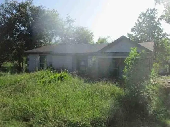 229 Kirk Ln, West Tawakoni, TX 75474