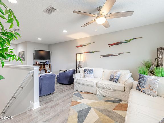3rd image of 3426 Medici Blvd