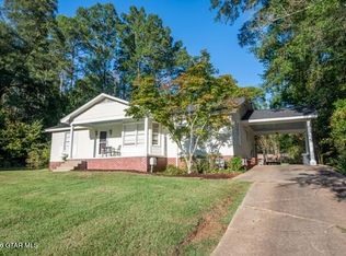 319 Lakewood Dr, Starkville, MS 39759