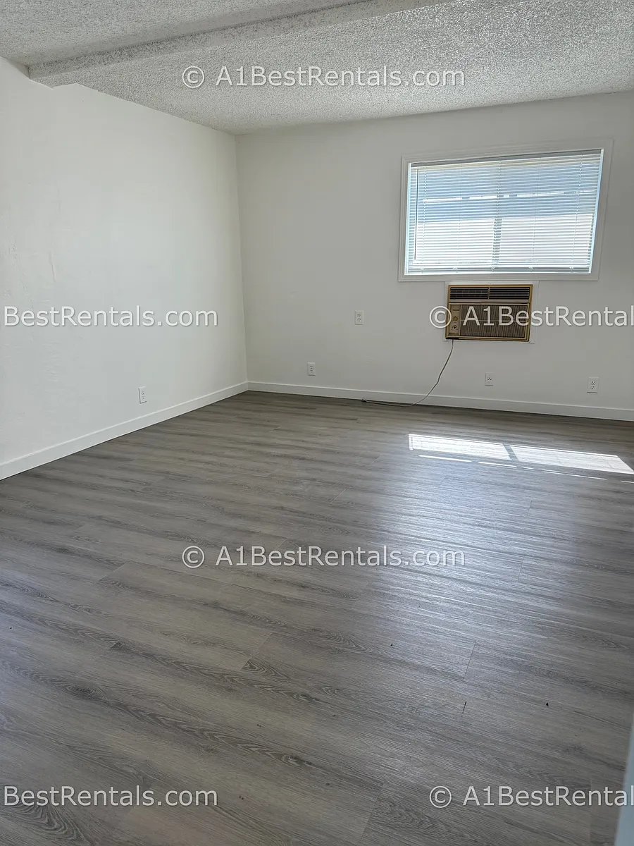 Building Photo - 5351 Yosemite Blvd #1