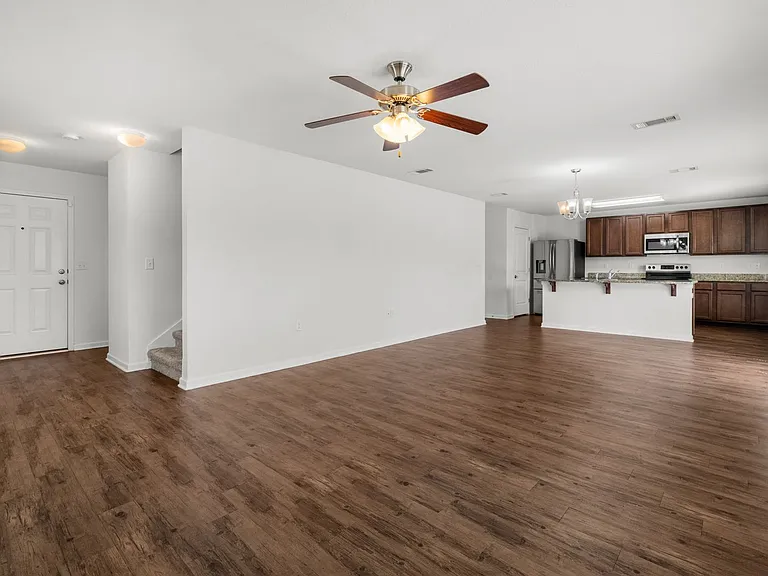 725 Widgeon Way — Photo 4