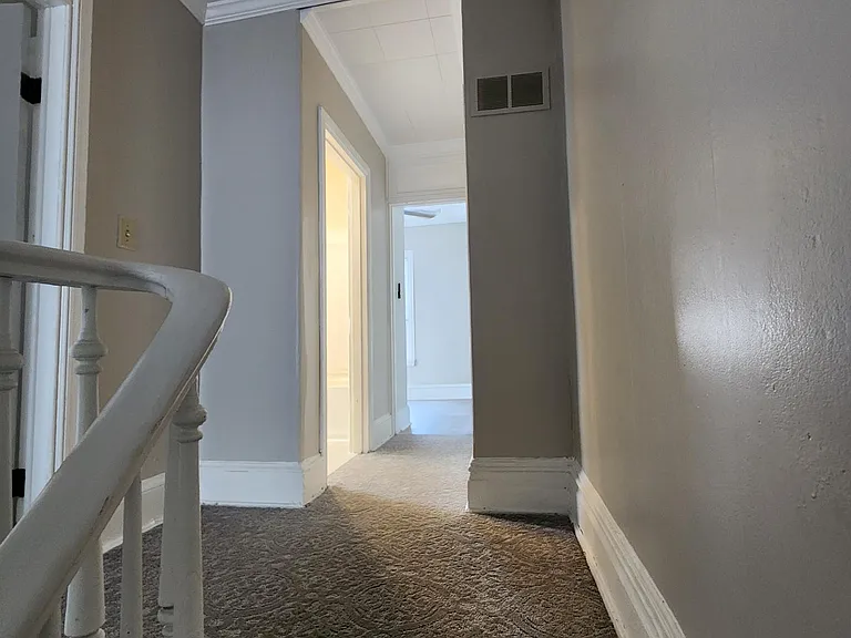 302 N Lombard St — Photo 19