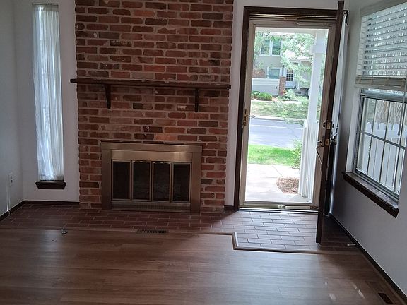 5th image of 2921 W Long Dr APT B