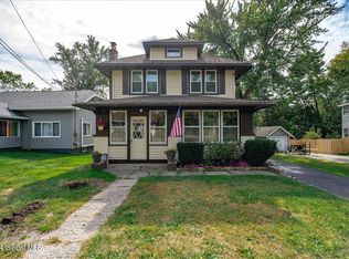 16 Hillview Ave, Rensselaer, NY 12144