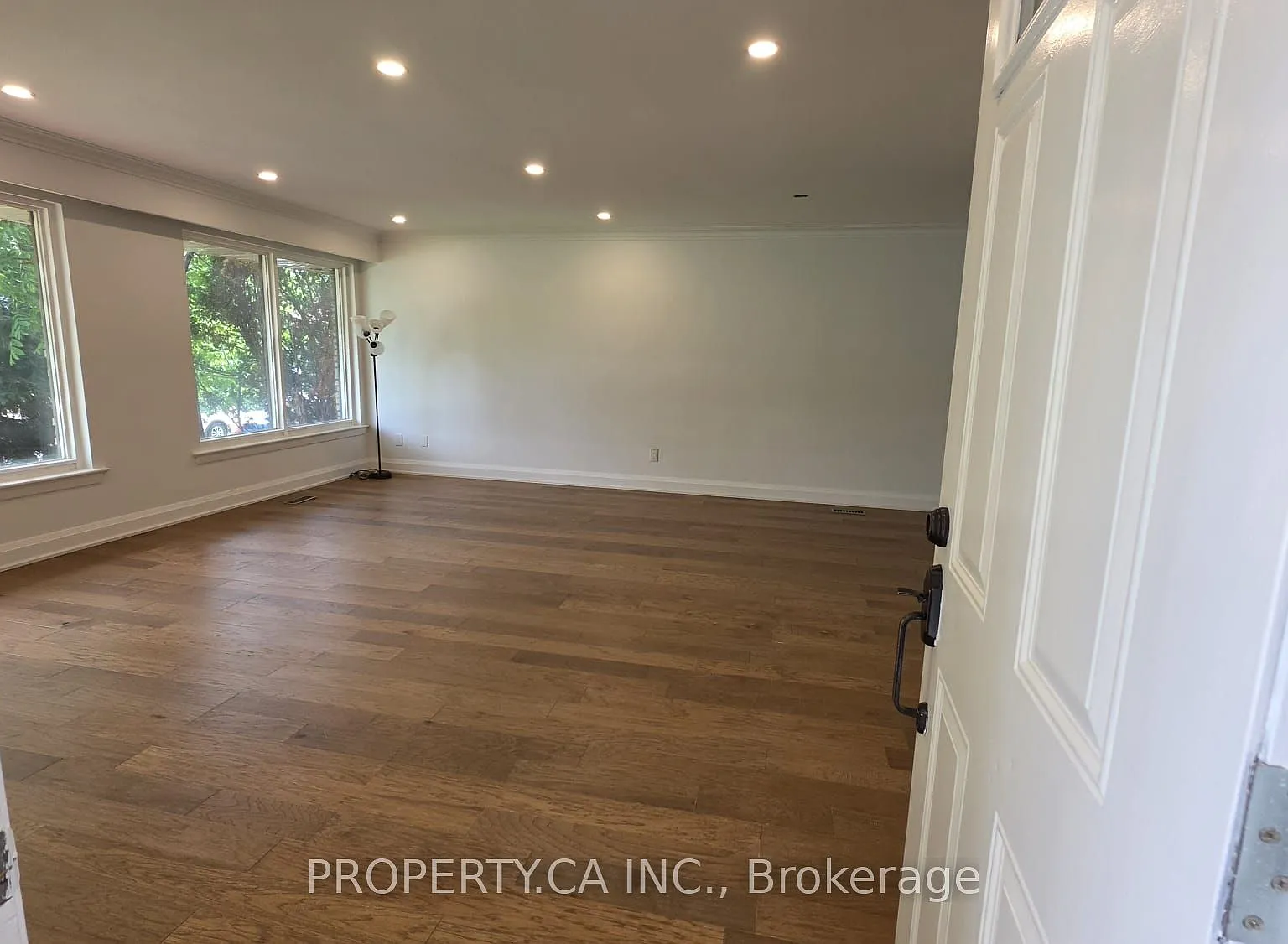 3 bed, $3,390 — Photo 4