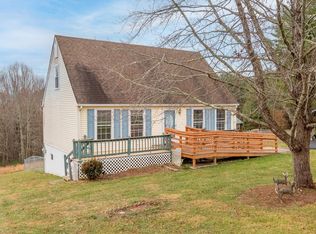 162 Wade Hill Rd NW, Floyd, VA 24091