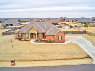 4779 Hillcrest Ln, Edmond, OK 73025