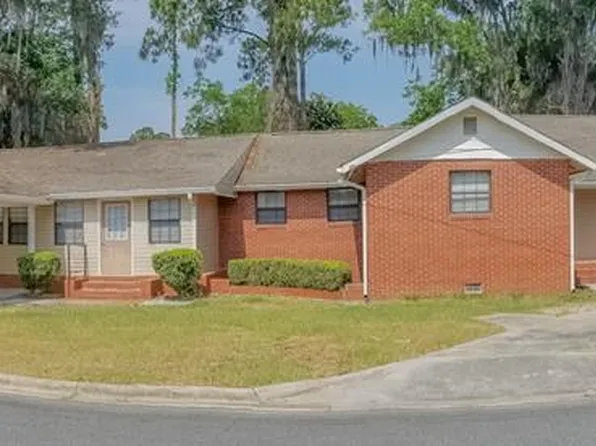 36 Peachtree St, Lakeland, GA 31635