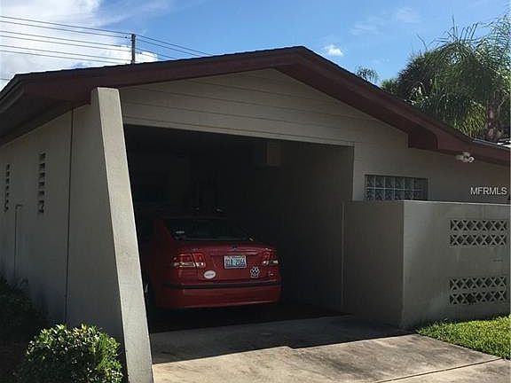 4th image of 2301 W Bay Dr
