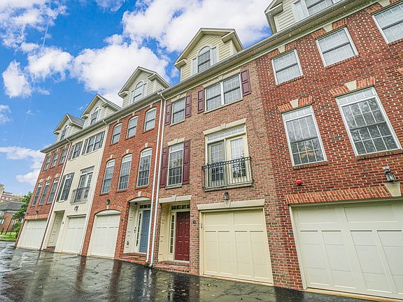 3rd image of 774 N Wakefield St