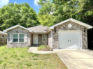 415 E Field Ave, Crestview, FL 32539