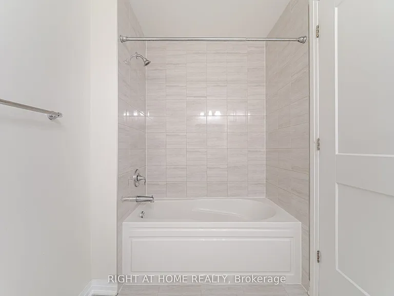 128 Grovewood Cmn #119 — Photo 22