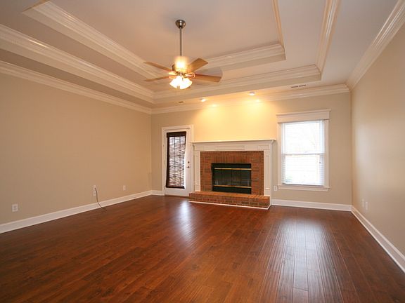 5th image of 2654 Quarter Ln SE