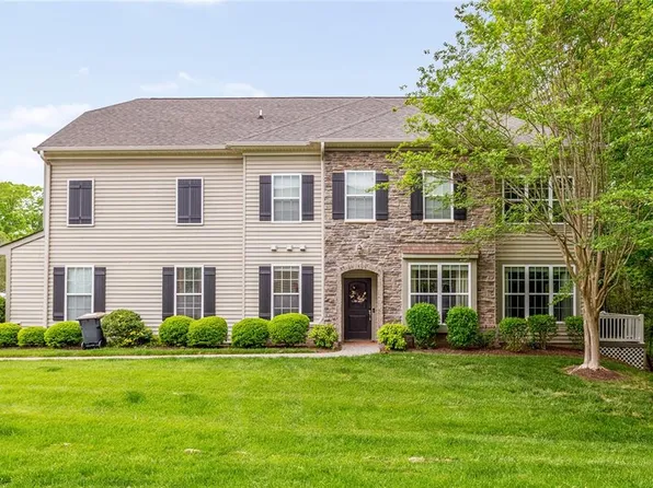 2402 James River Trl, Carrollton, VA 23314