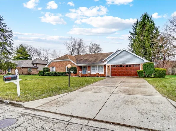 3893 Walnut Grove Ln, Dayton, OH 45440