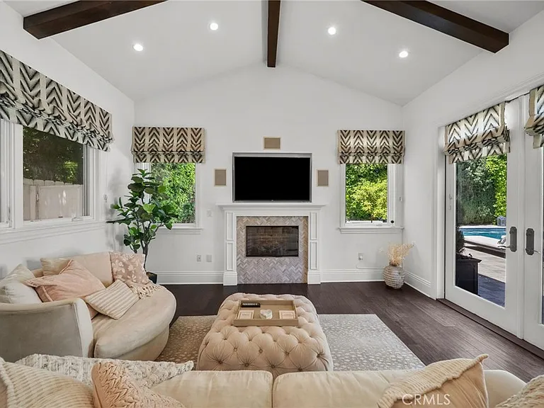 4917 Edgerton Ave — Photo 12